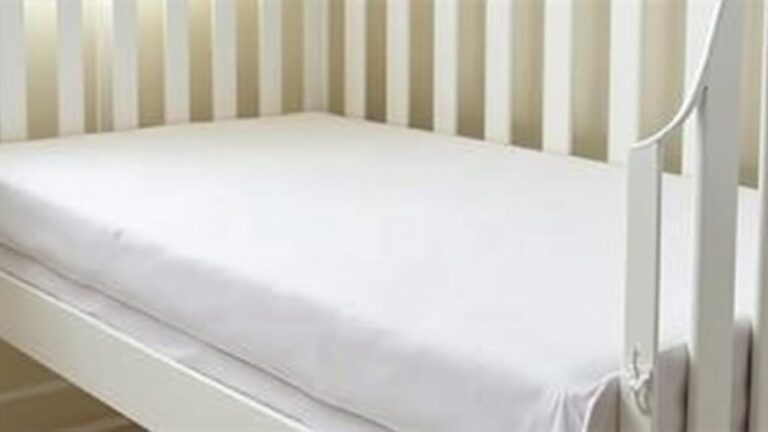 What Is a Fitted Crib Sheet? What to Know